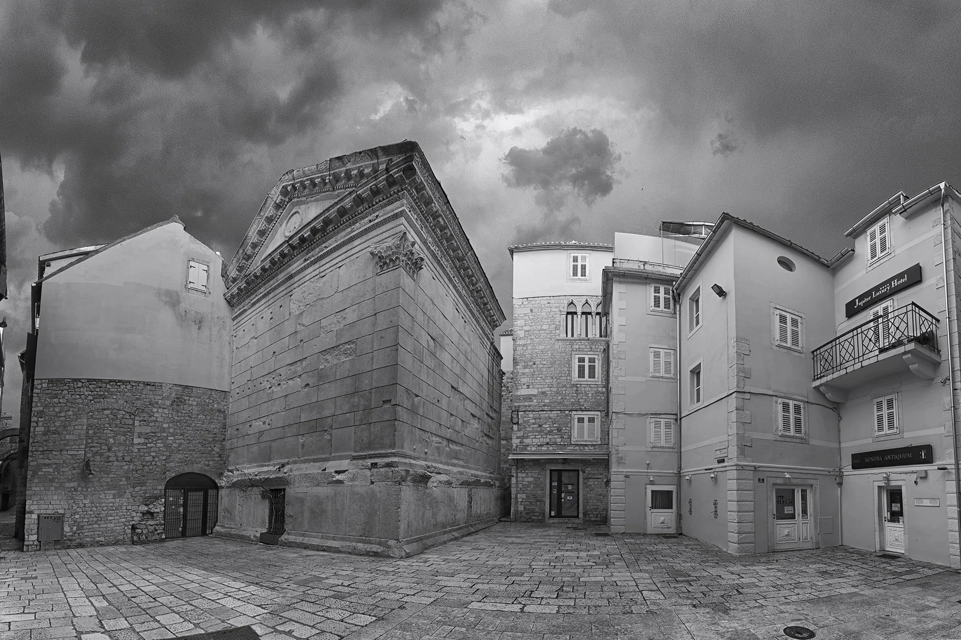 City Center & Palace