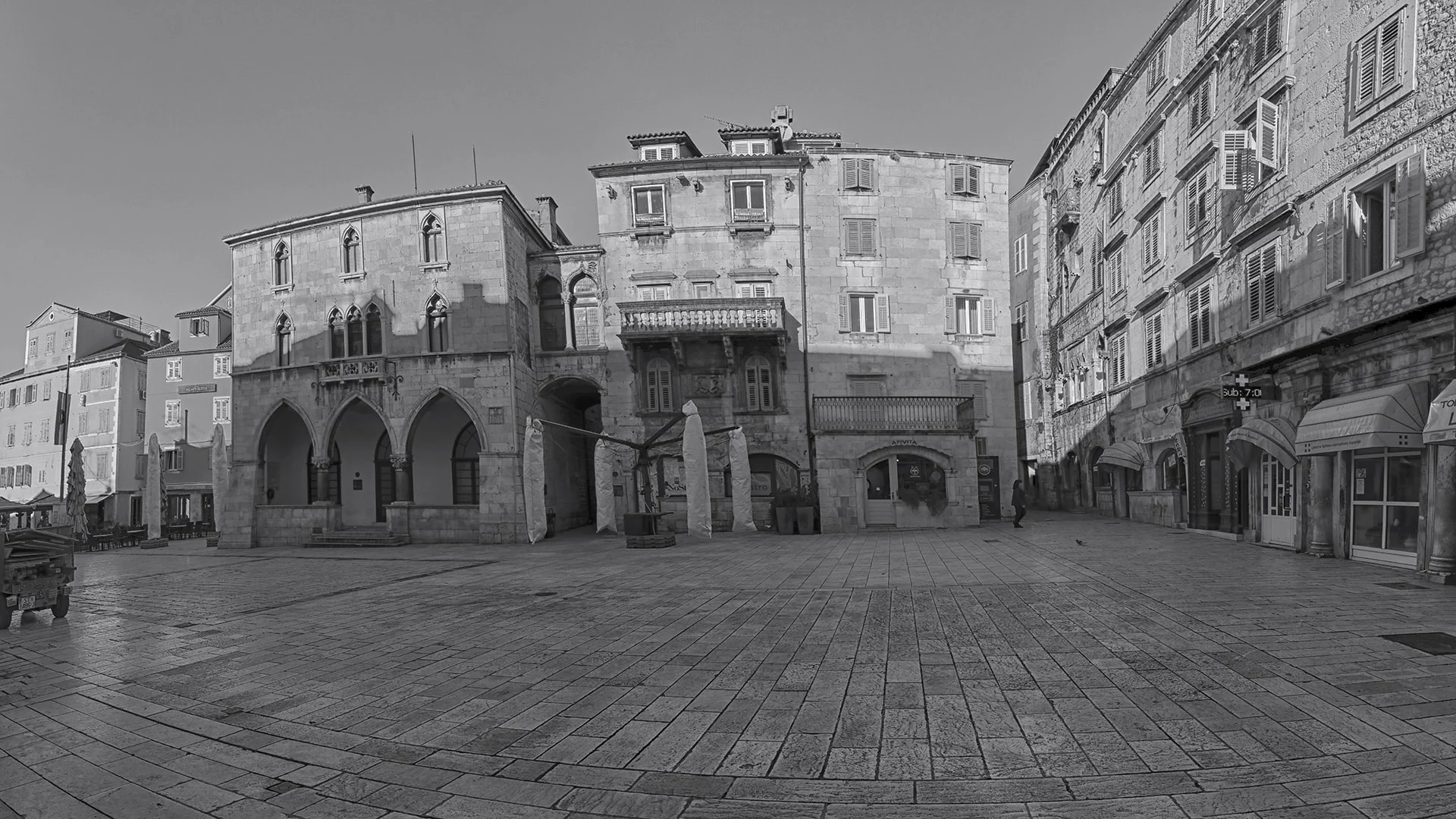 City Center & Palace